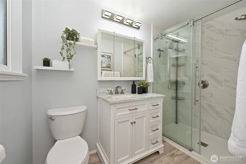 Property photo for 14100 Meridian Drive Se, Everett photo 18