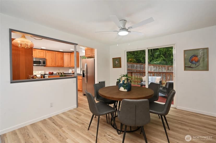 Property photo for 14100 Meridian Drive Se, Everett photo 11