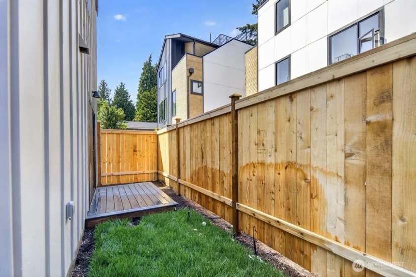Property photo for 1220 Ne 100th Street, Seattle photo 25