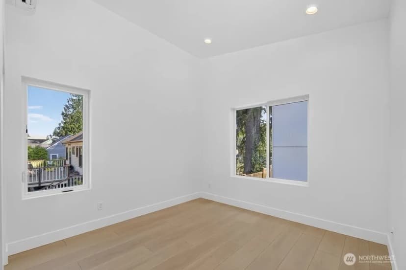 Property photo for 1220 Ne 100th Street, Seattle photo 22