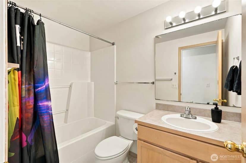 Property photo for 1220 N 12th Road, Mount Vernon photo 15
