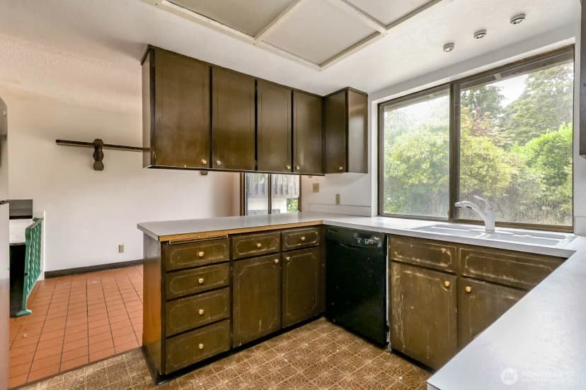 Property photo for 1304 S 286th Street, Federal Way photo 11