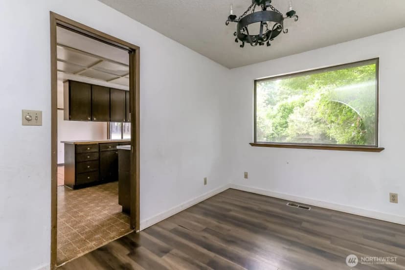 Property photo for 1304 S 286th Street, Federal Way photo 13