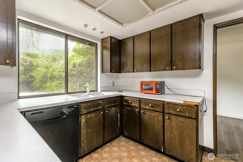 Property photo for 1304 S 286th Street, Federal Way photo 10