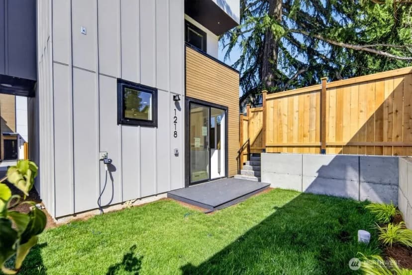 Property photo for 1218 Ne 100th Street, Seattle photo 26