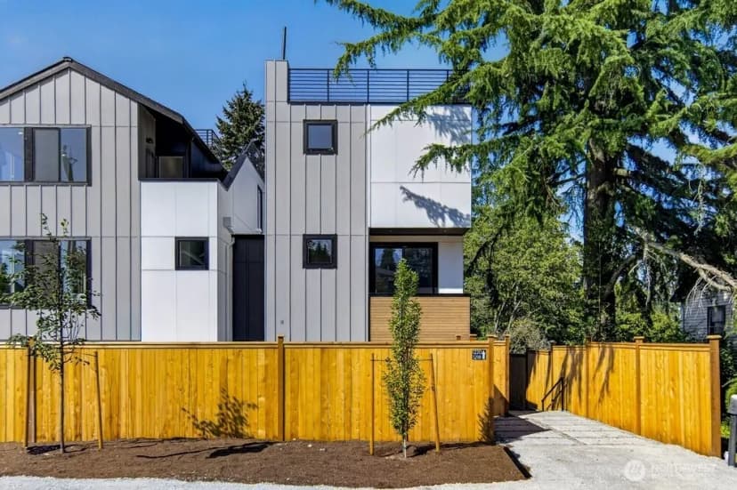 Property photo for 1218 Ne 100th Street, Seattle