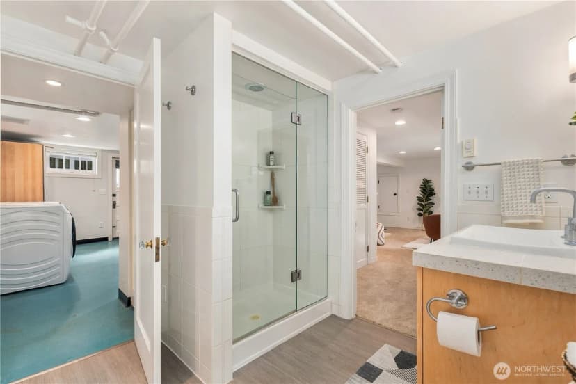 Property photo for 3613 35th Avenue Sw, Seattle photo 34