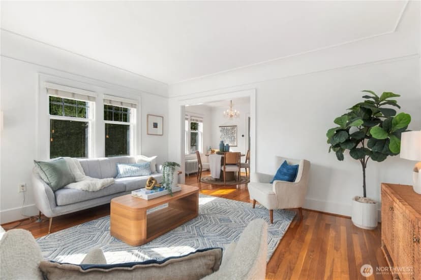 Property photo for 3613 35th Avenue Sw, Seattle photo 4