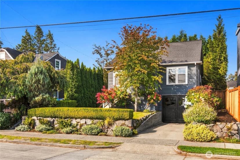 Property photo for 3613 35th Avenue Sw, Seattle photo 3