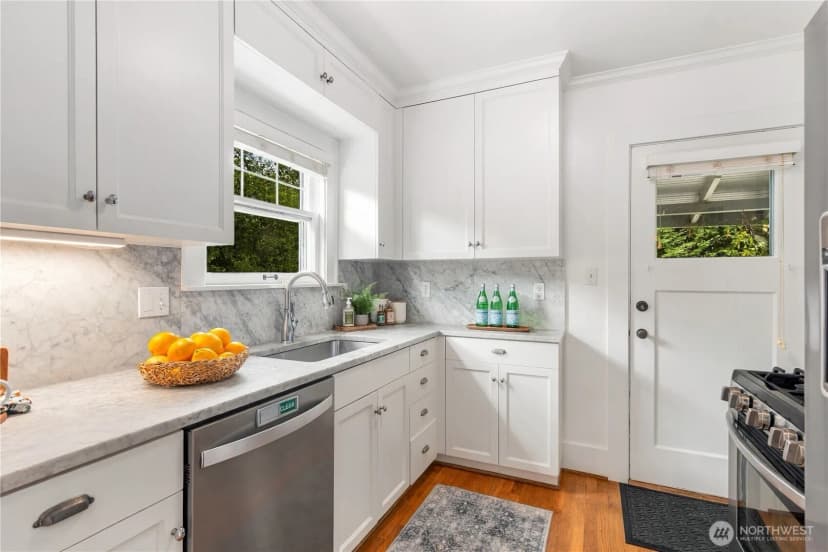 Property photo for 3613 35th Avenue Sw, Seattle photo 12