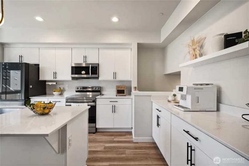 Property photo for 2527 Gibson Road #c4, Everett photo 4