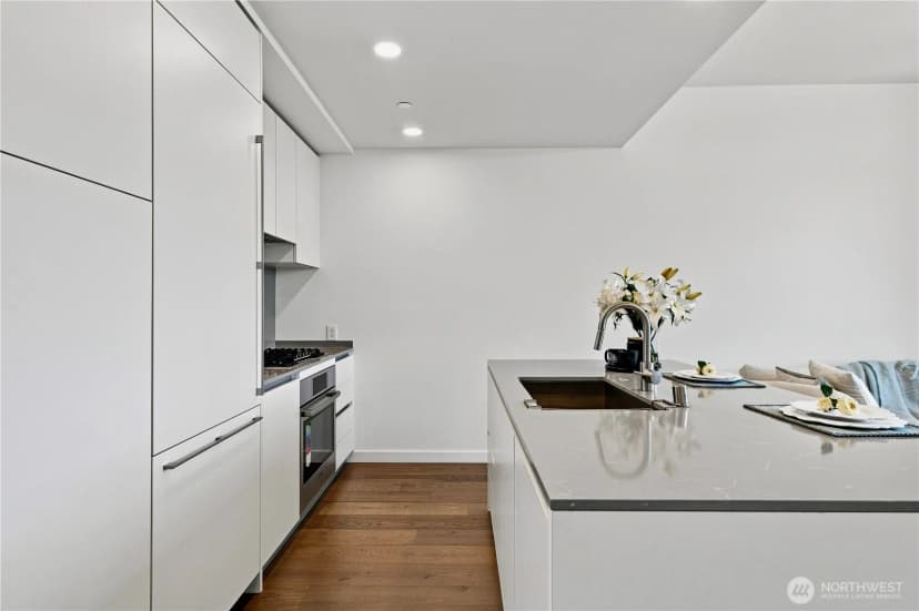 Property photo for 10232 Ne 10th Street #815, Bellevue photo 12