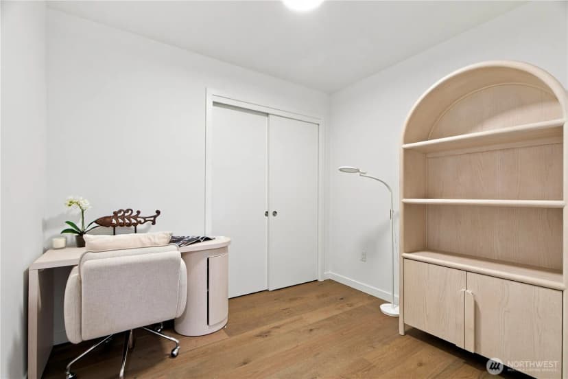 Property photo for 10232 Ne 10th Street #815, Bellevue photo 15