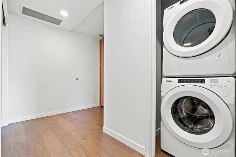 Property photo for 10232 Ne 10th Street #815, Bellevue photo 17