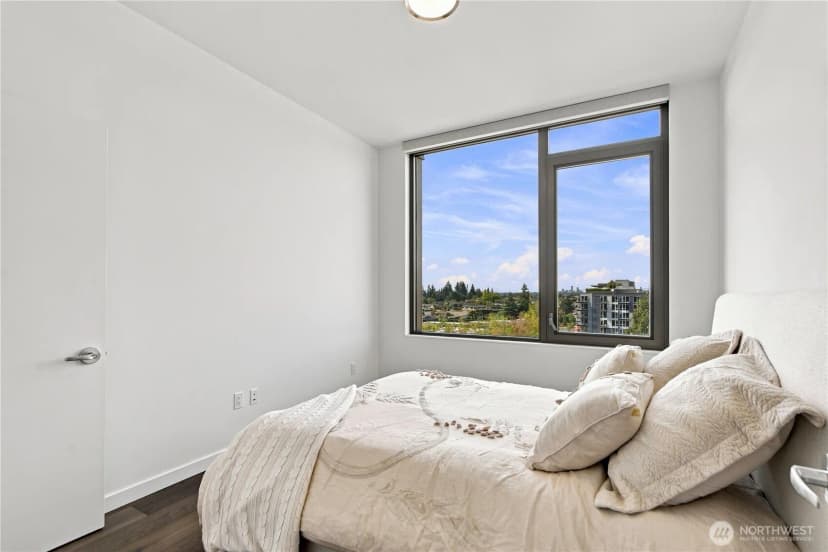 Property photo for 10232 Ne 10th Street #815, Bellevue photo 14