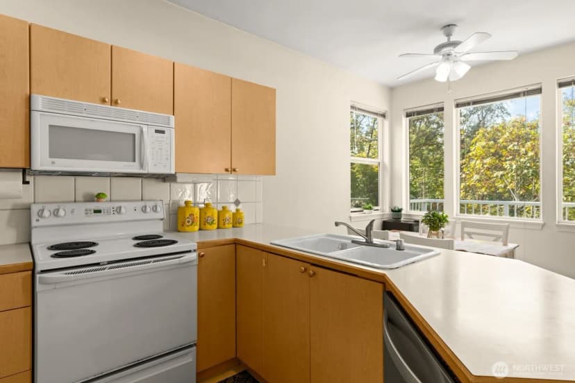 Property photo for 2680 139th Avenue Se #60, Bellevue photo 13