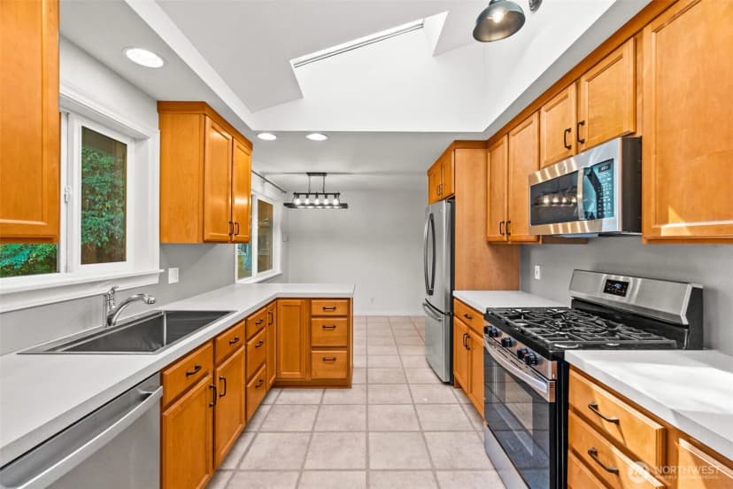 Property photo for 418 Frederick Street Ne, Olympia photo 11