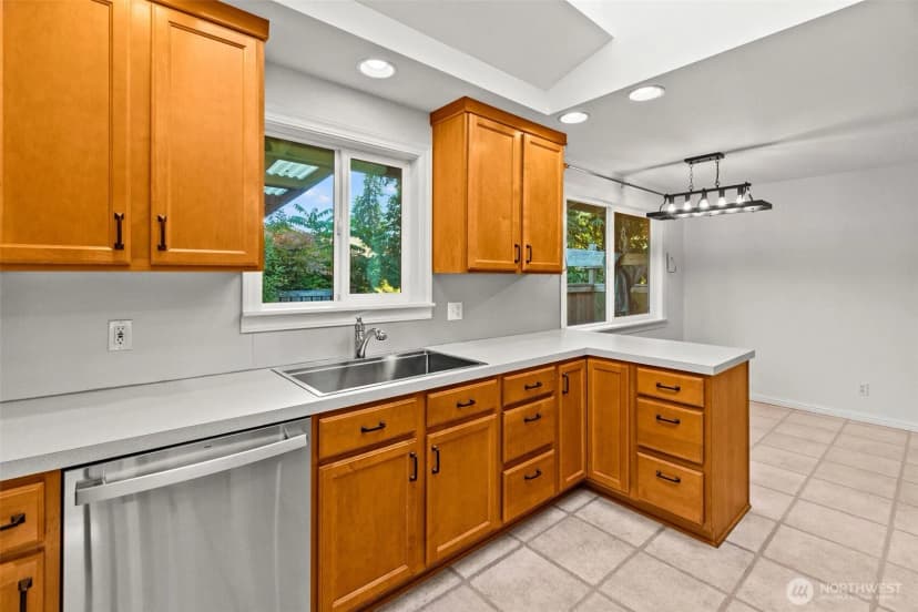 Property photo for 418 Frederick Street Ne, Olympia photo 12