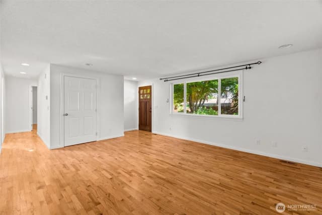 Property photo for 418 Frederick Street Ne, Olympia photo 4
