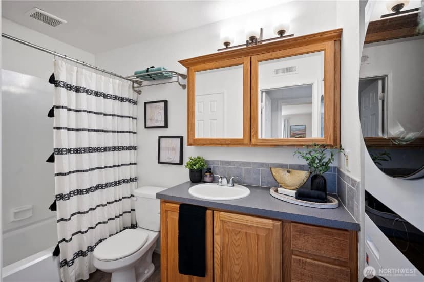 Property photo for 14510 124th Avenue Ne #e35, Kirkland photo 14
