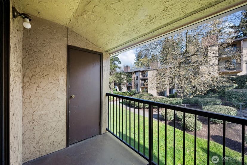 Property photo for 14510 124th Avenue Ne #e35, Kirkland photo 17