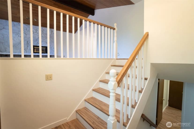 Property photo for 16255 Ne 165th Street, Woodinville photo 4