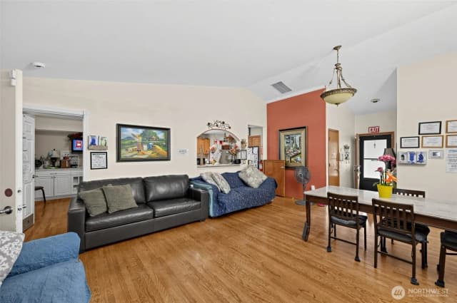Property photo for 11606 Se 219th Place, Kent photo 4