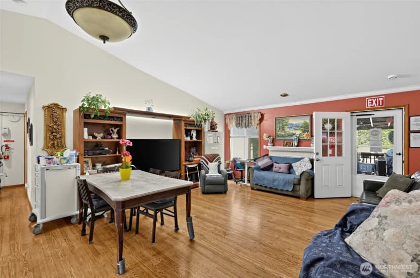 Property photo for 11606 Se 219th Place, Kent photo 5