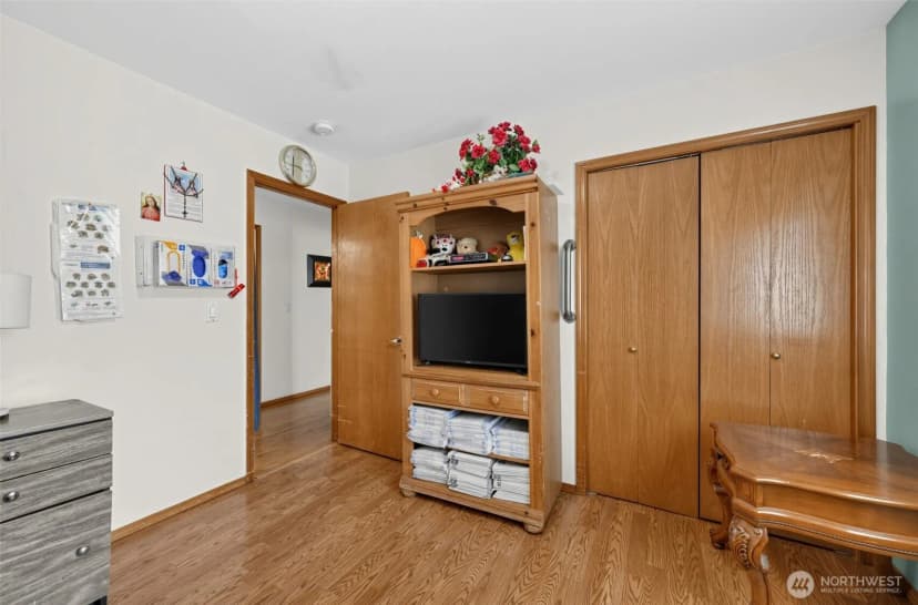 Property photo for 11606 Se 219th Place, Kent photo 6