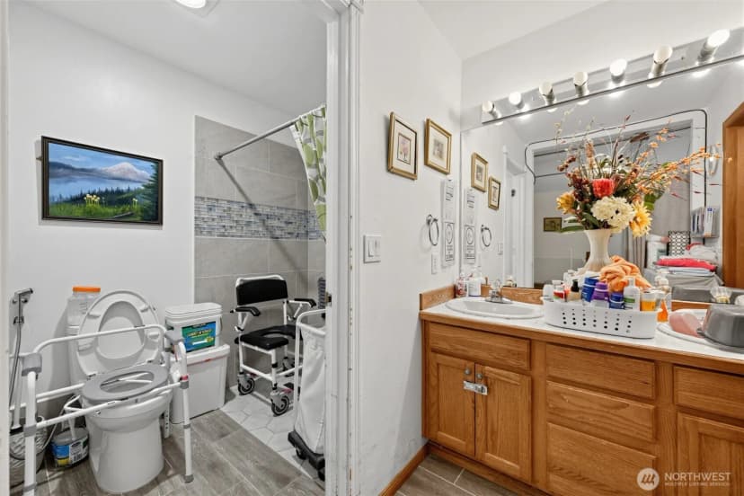 Property photo for 11606 Se 219th Place, Kent photo 10