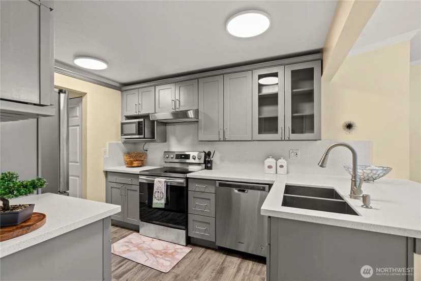 Property photo for 12618 100th Lane Ne #j248, Kirkland photo 14