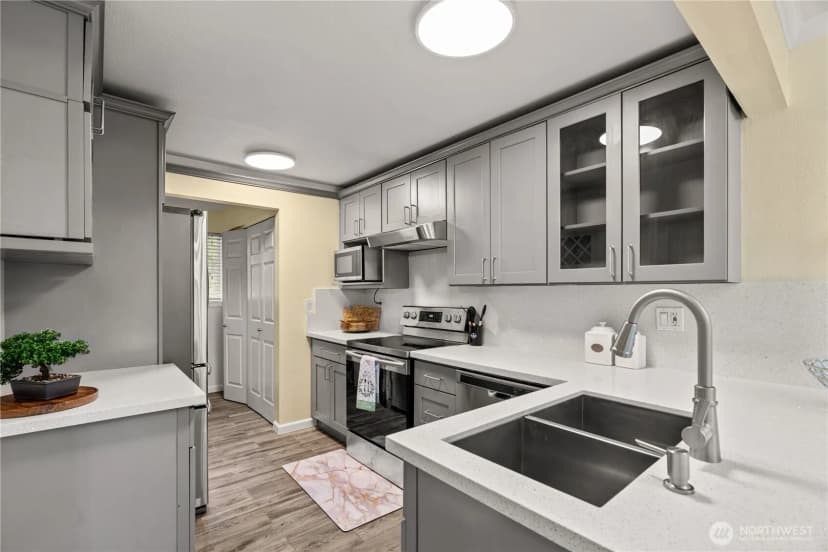Property photo for 12618 100th Lane Ne #j248, Kirkland photo 13