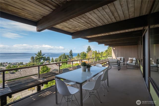 Property photo for 2730 53rd Avenue Sw, Seattle photo 5