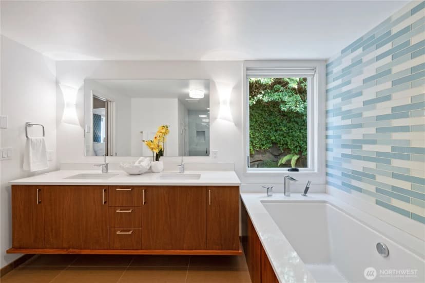 Property photo for 2730 53rd Avenue Sw, Seattle photo 15