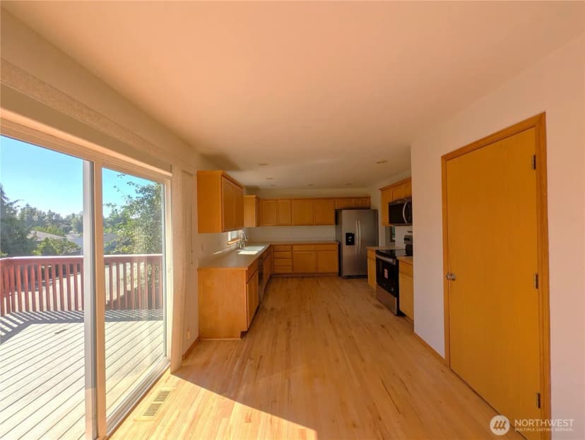 Property photo for 27721 145th Place Se, Kent photo 6