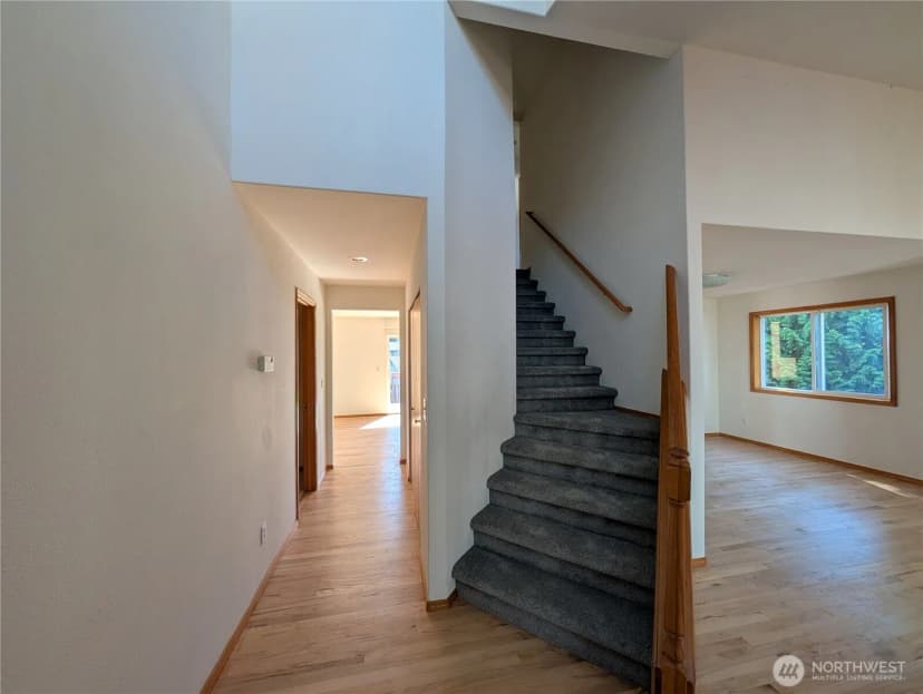 Property photo for 27721 145th Place Se, Kent photo 3