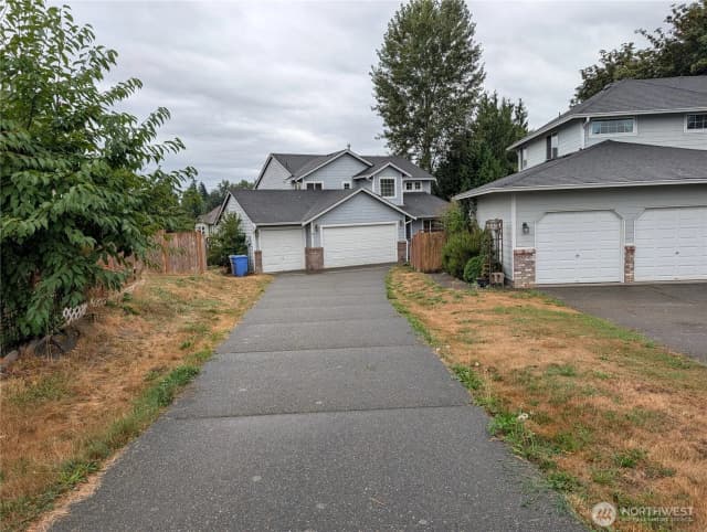 Property photo for 27721 145th Place Se, Kent photo 2