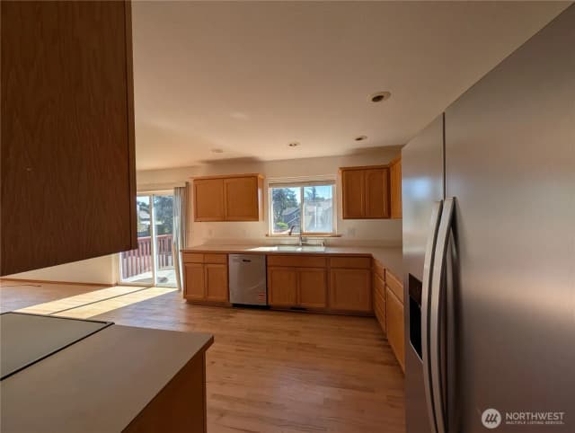 Property photo for 27721 145th Place Se, Kent photo 5