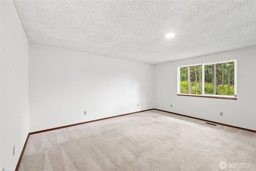 Property photo for 24615 61st Avenue Court E, Graham photo 11