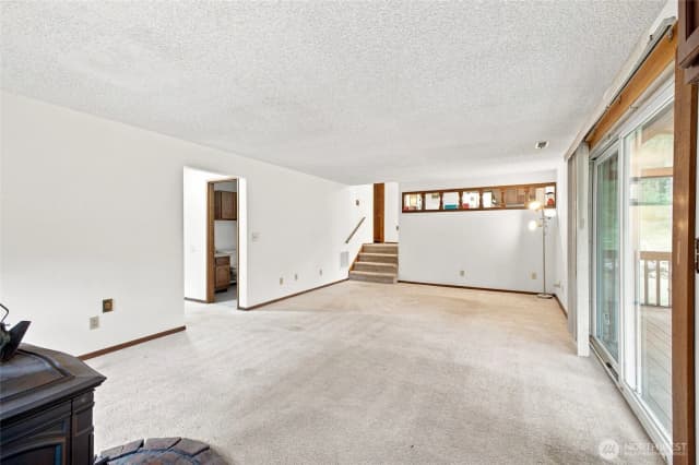 Property photo for 24615 61st Avenue Court E, Graham photo 4
