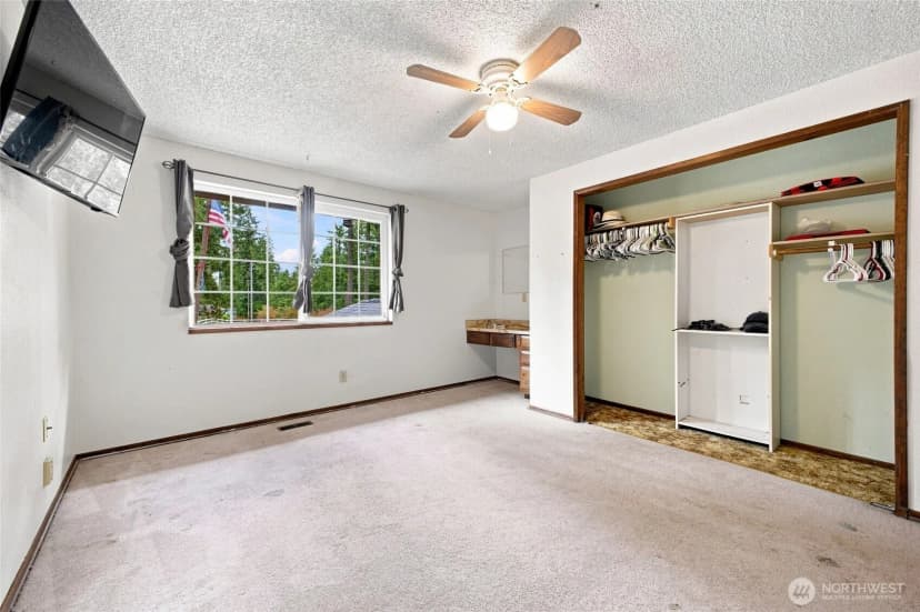 Property photo for 24615 61st Avenue Court E, Graham photo 13