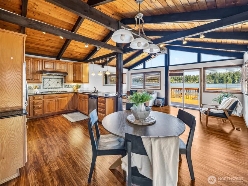 Property photo for 30478 227th Place Se, Black Diamond photo 6