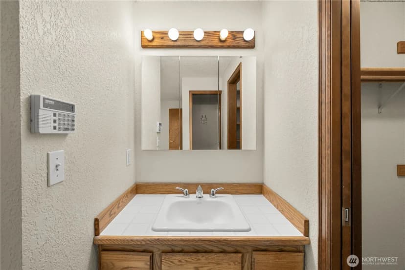 Property photo for 5108 60th Avenue Ct W, University Place photo 20