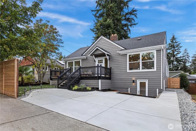 Property photo for 618 N 125th Street, Seattle