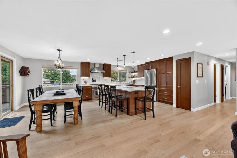 Property photo for 2315 Sw 118th Court, Burien photo 6