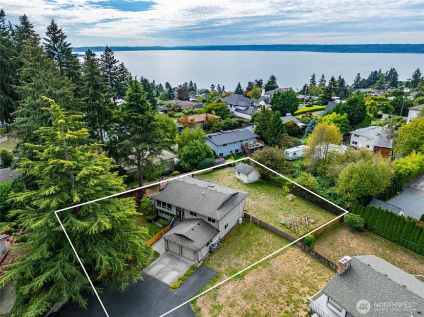 Property photo for 2315 Sw 118th Court, Burien photo 30