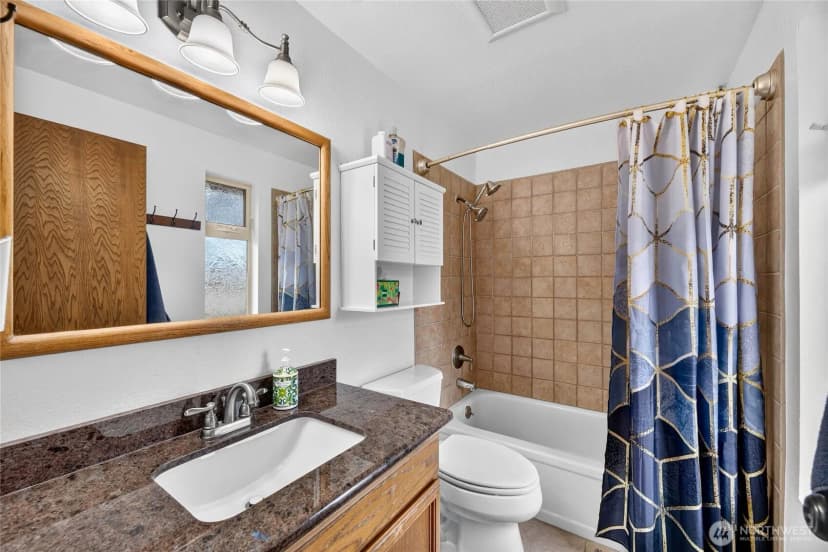 Property photo for 2315 Sw 118th Court, Burien photo 17