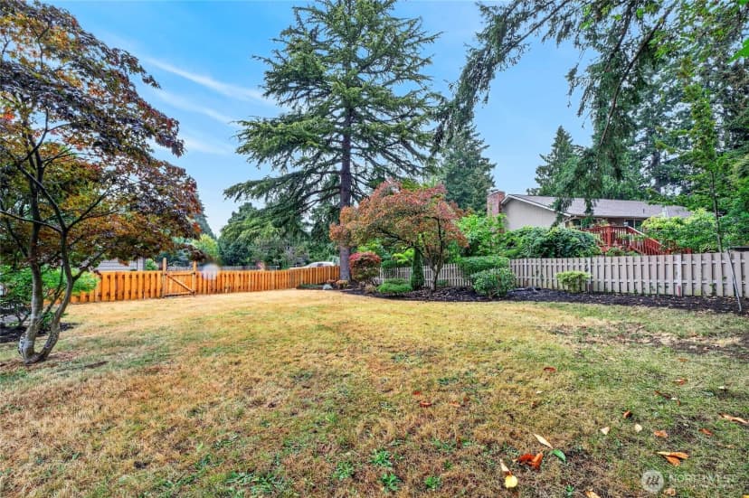 Property photo for 2315 Sw 118th Court, Burien photo 39