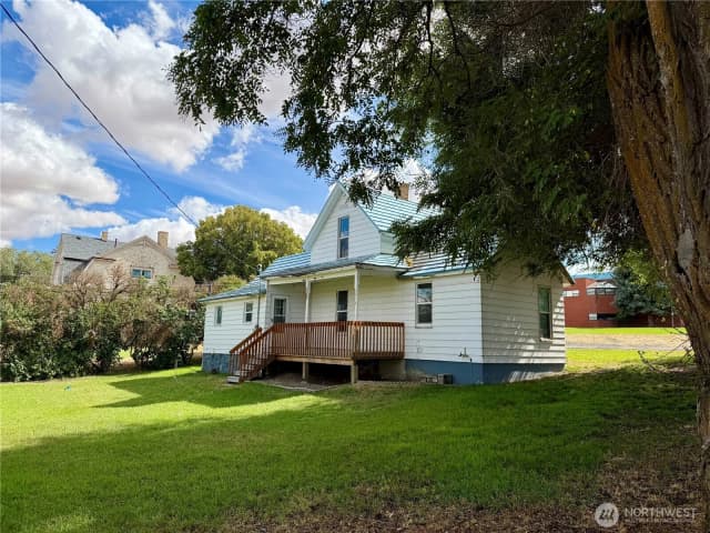 Property photo for 105 Se Pope Avenue, Wilbur photo 2