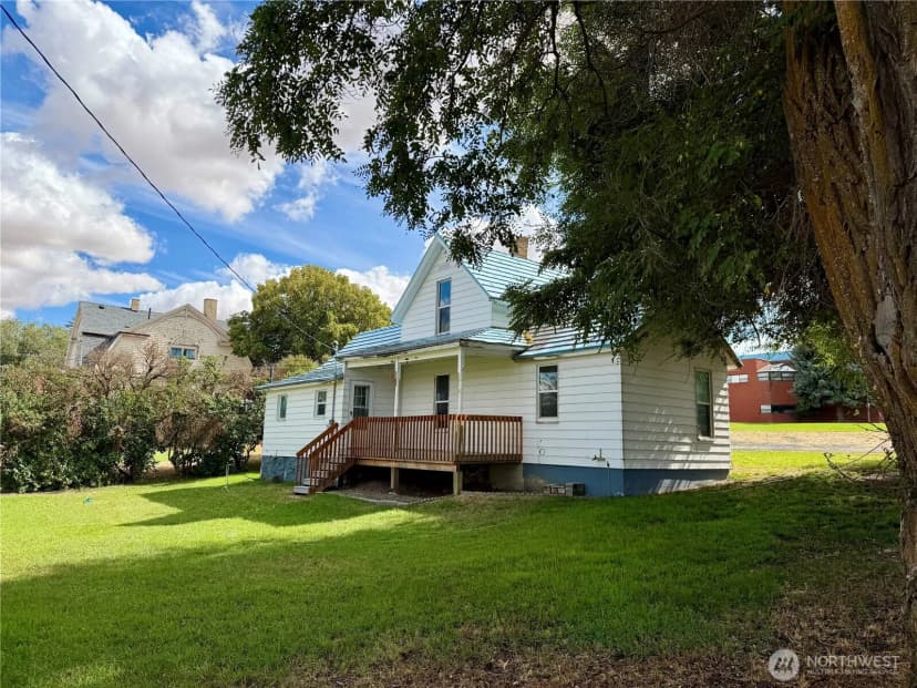 Property photo for 105 Se Pope Avenue, Wilbur photo 2